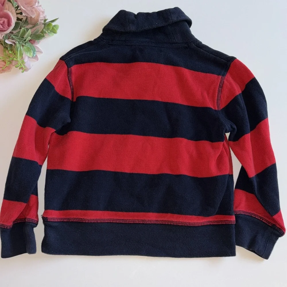 GAP button neck